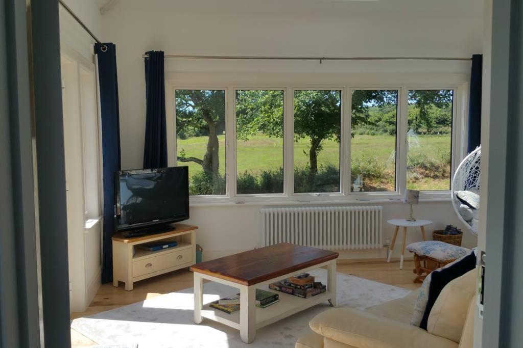 Bed and Breakfast Horsna Parc Retreat à Saint Tudy Extérieur photo